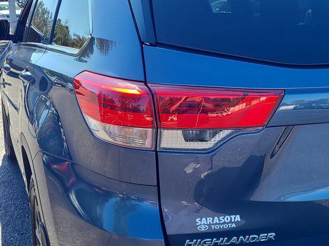 used 2017 Toyota Highlander car, priced at $16,994