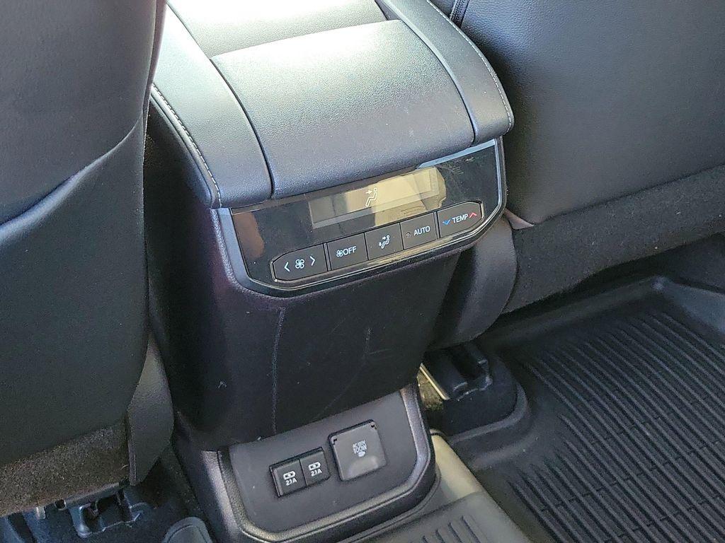 used 2020 Toyota Highlander car, priced at $33,122
