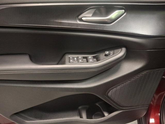 used 2025 Jeep Grand Cherokee car, priced at $32,700