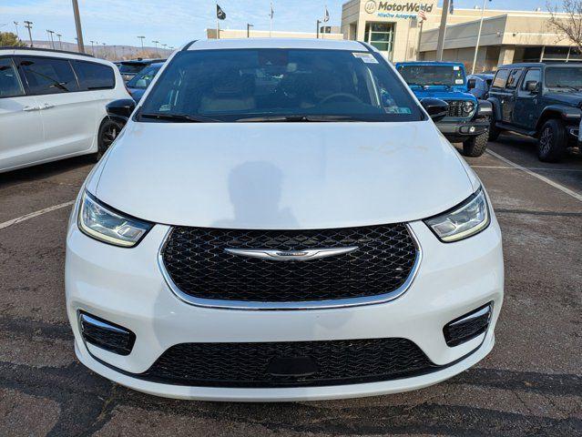 new 2026 Chrysler Pacifica car, priced at $41,366