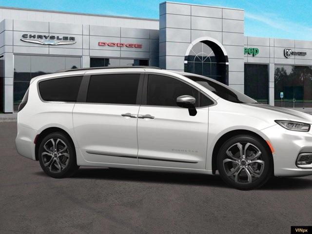 new 2025 Chrysler Pacifica car