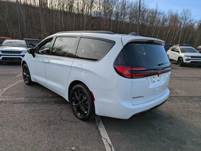 new 2026 Chrysler Pacifica car, priced at $46,956