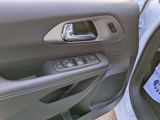 new 2026 Chrysler Pacifica car, priced at $46,956