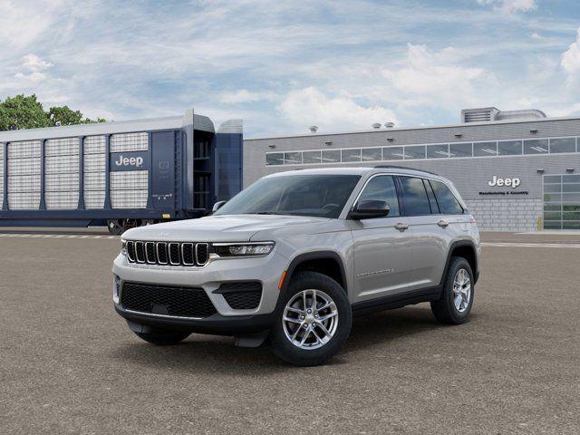 new 2026 Jeep Grand Cherokee car, priced at $41,605