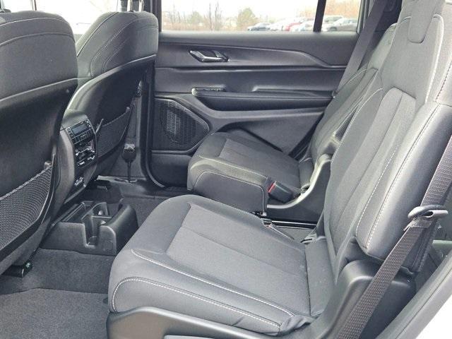 new 2025 Jeep Grand Cherokee L car, priced at $42,018