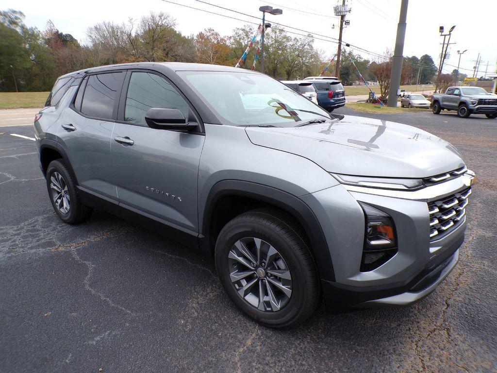 new 2026 Chevrolet Equinox car, priced at $33,040