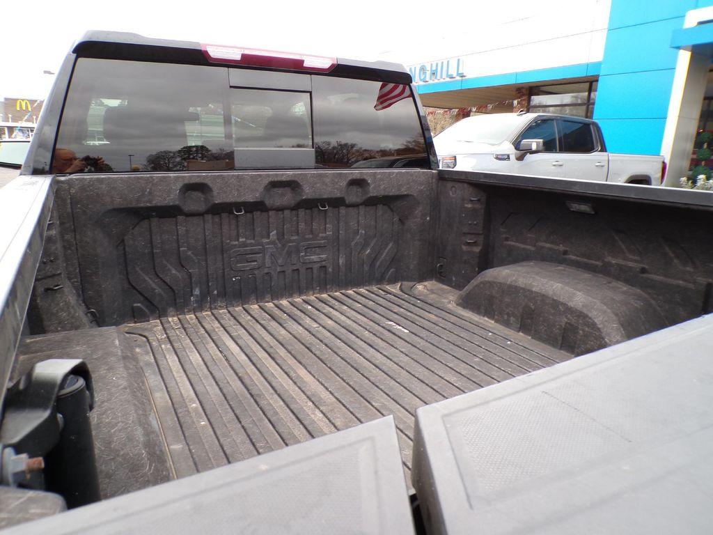 used 2022 GMC Sierra 1500 car, priced at $45,900