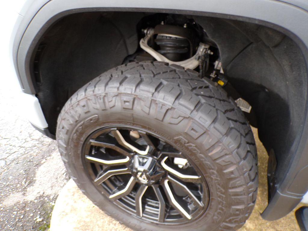 new 2025 GMC Sierra 1500 car, priced at $70,436