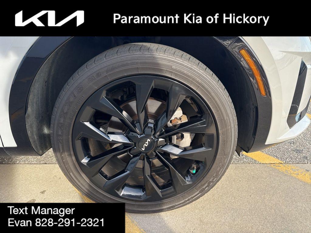 used 2022 Kia Sorento car, priced at $29,385