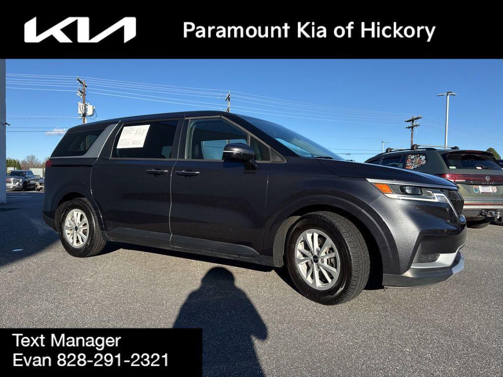used 2023 Kia Carnival car, priced at $30,826