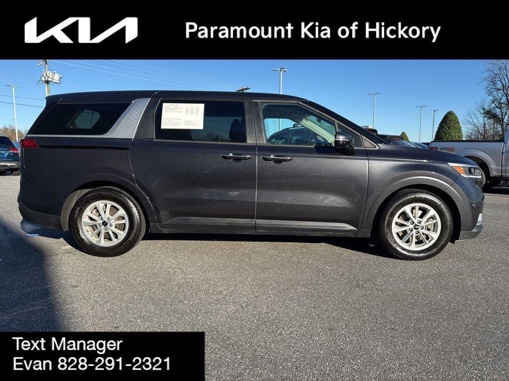 used 2023 Kia Carnival car, priced at $30,826