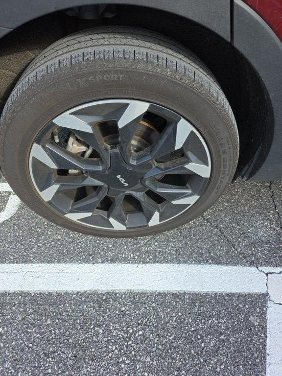 used 2024 Kia Sorento car, priced at $27,950