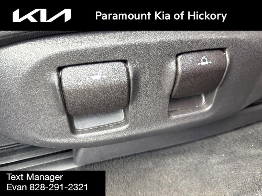 used 2022 Kia Carnival car, priced at $29,885