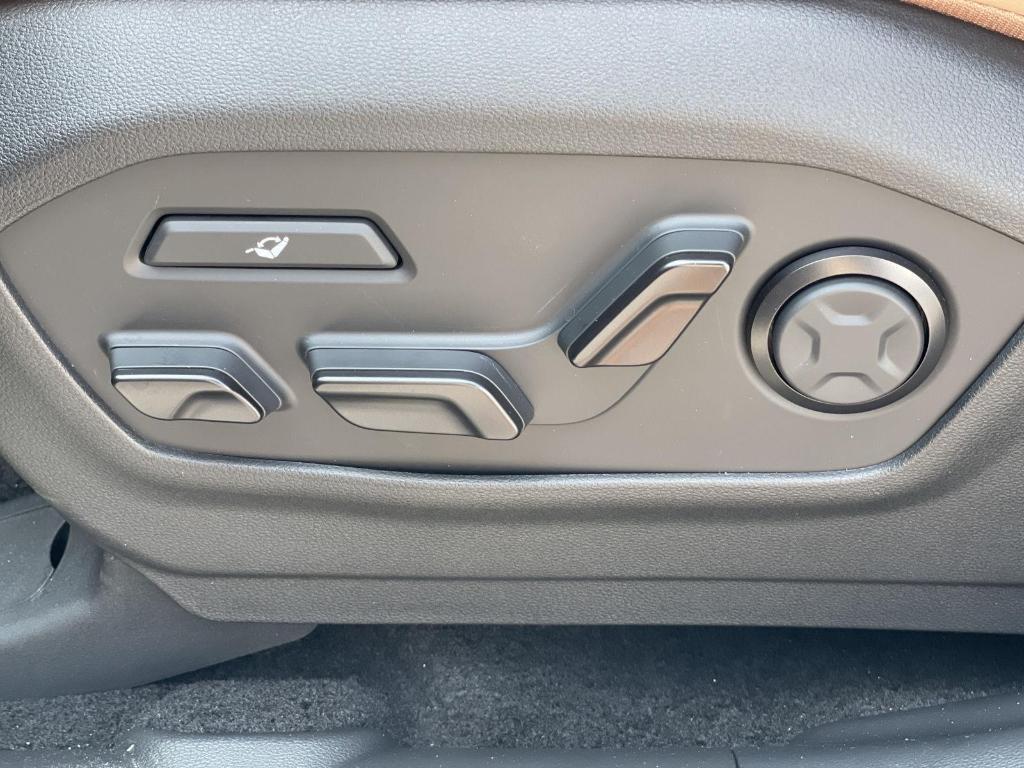 new 2026 Hyundai SANTA FE HEV car, priced at $51,671