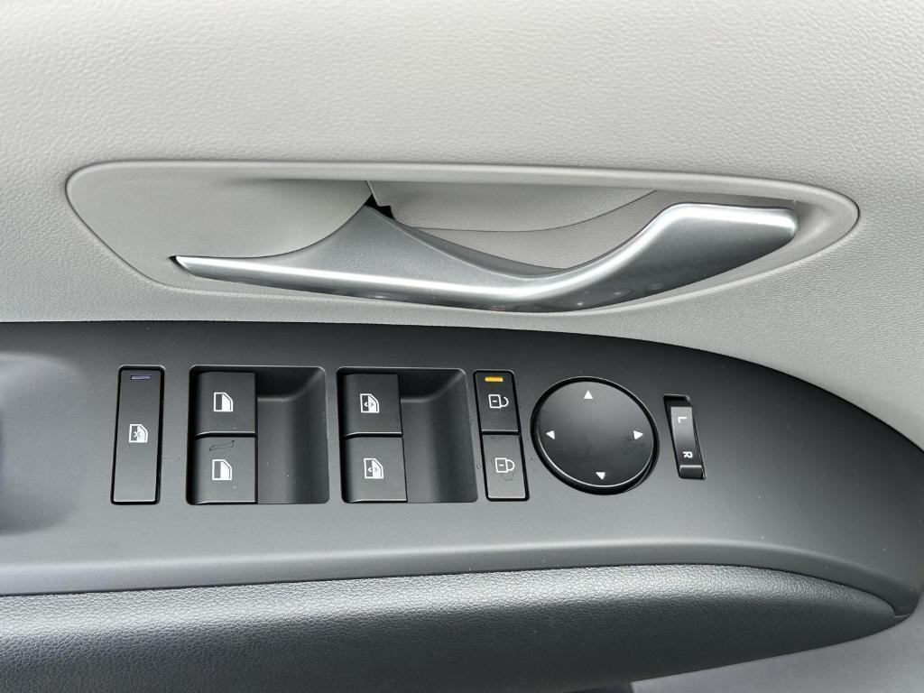 new 2026 Hyundai TUCSON Hybrid car, priced at $35,646