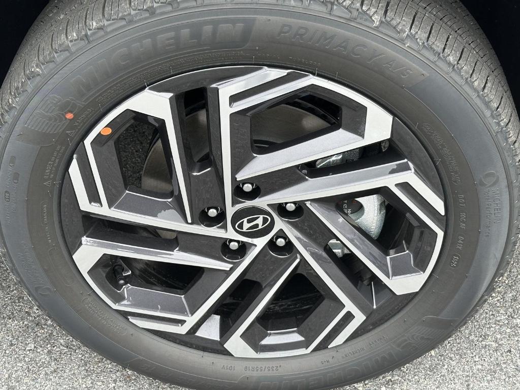 new 2026 Hyundai TUCSON Hybrid car, priced at $42,180