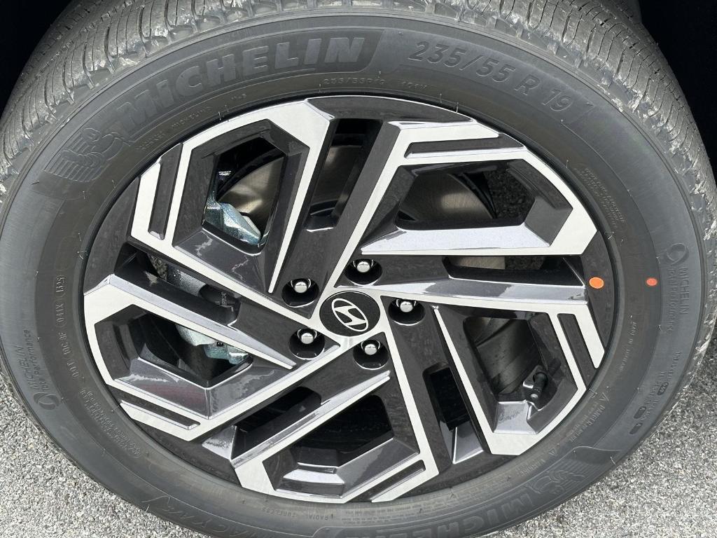 new 2026 Hyundai TUCSON Hybrid car, priced at $42,180