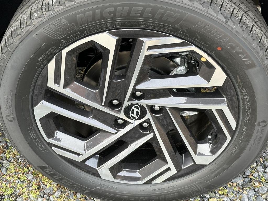 new 2026 Hyundai TUCSON Hybrid car, priced at $44,115