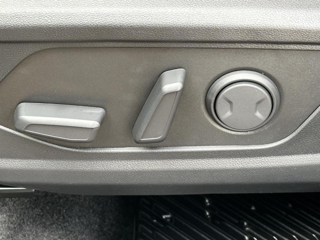 new 2026 Hyundai TUCSON Hybrid car, priced at $44,115