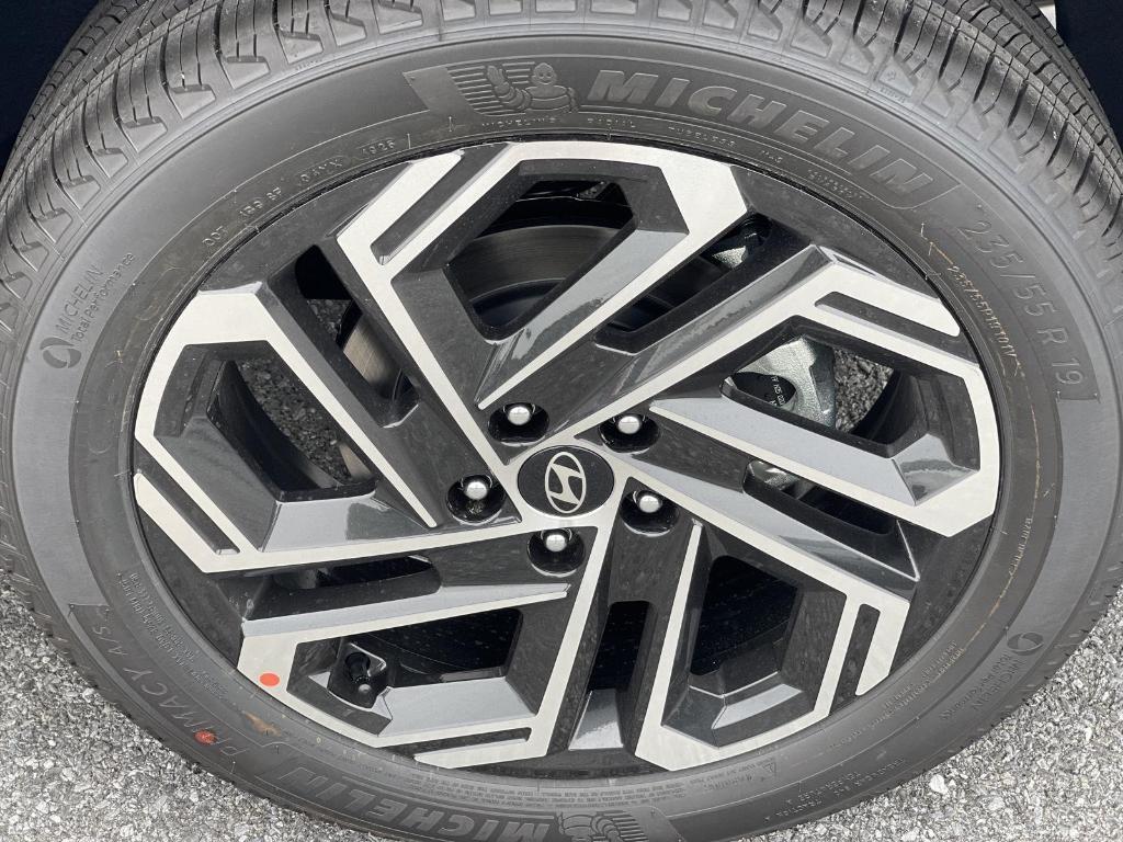 new 2025 Hyundai Tucson car, priced at $39,980