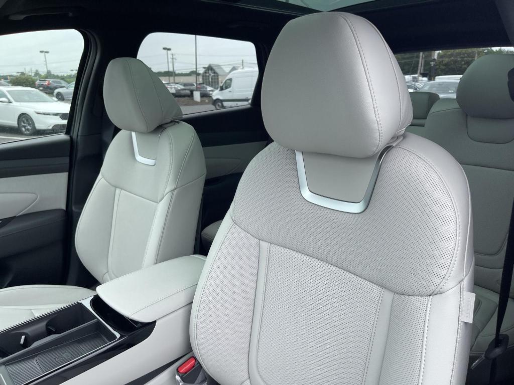 new 2025 Hyundai Tucson car, priced at $39,980