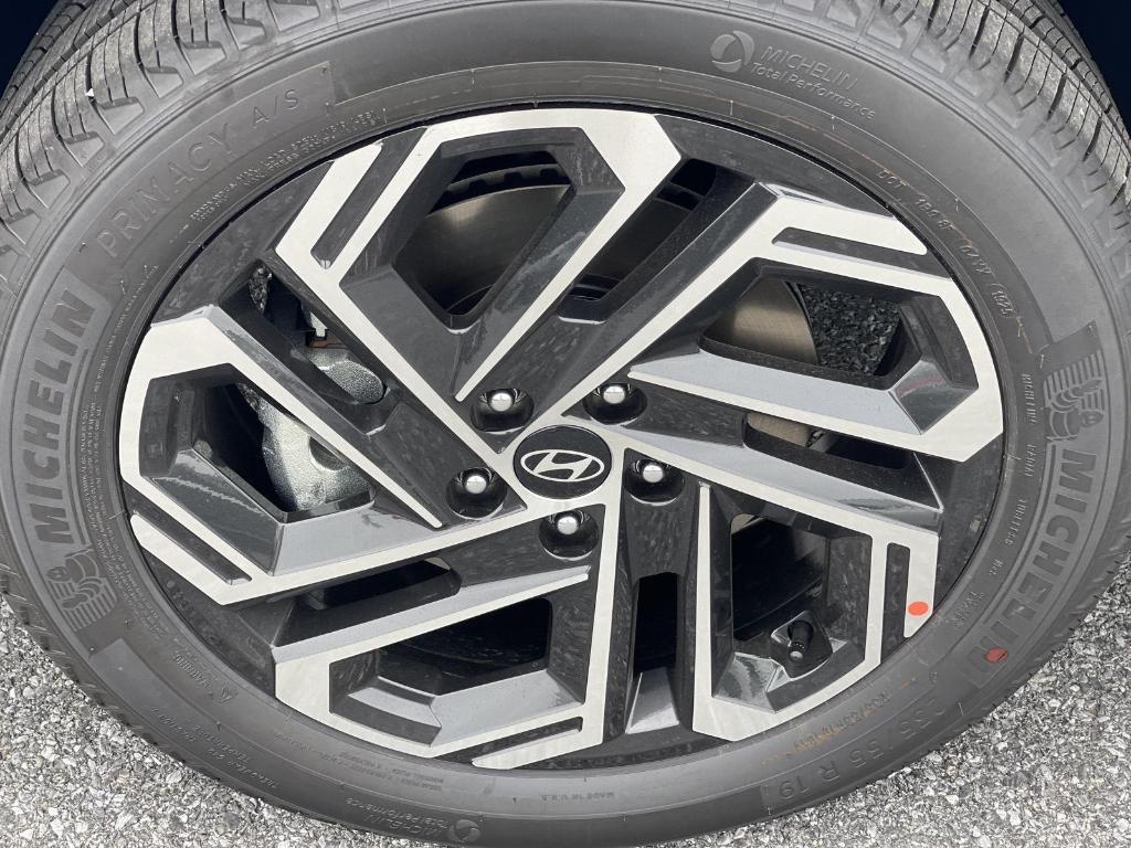 new 2025 Hyundai Tucson car, priced at $39,980