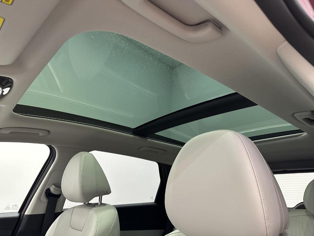 used 2025 Hyundai TUCSON Hybrid car, priced at $30,695