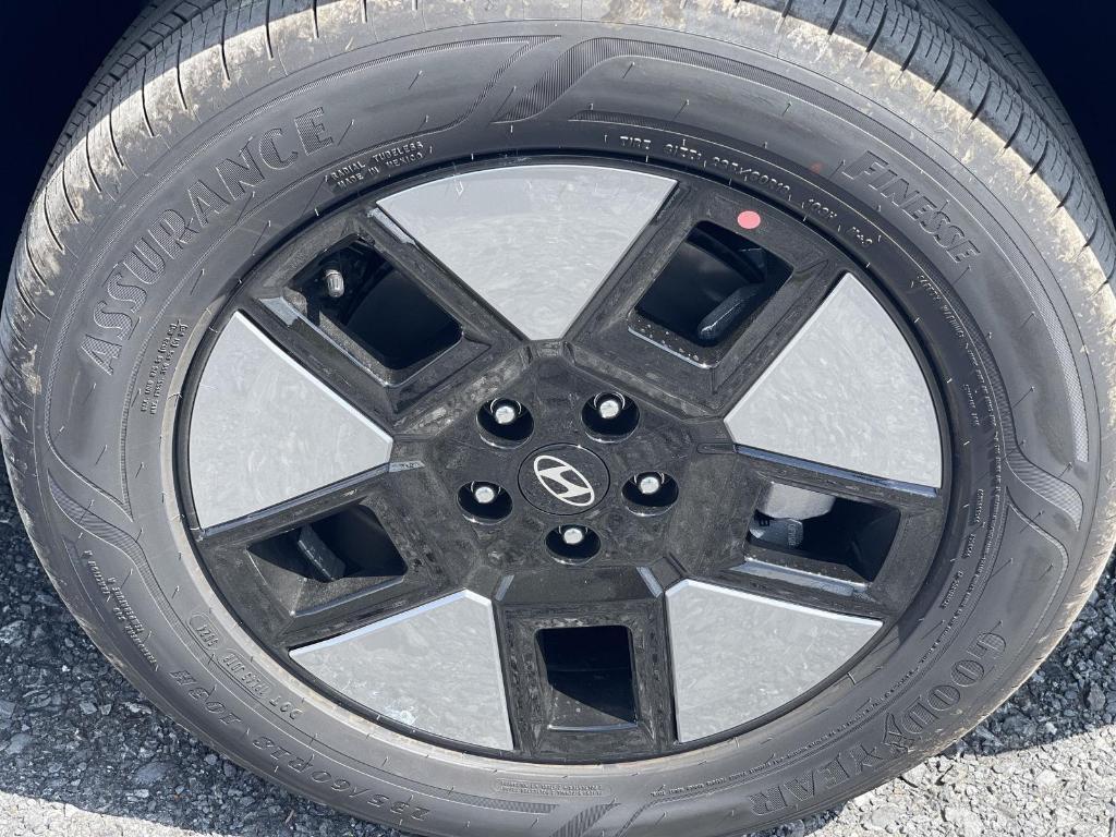 new 2026 Hyundai SANTA FE HEV car, priced at $41,696