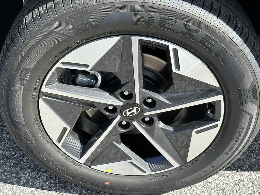 new 2026 Hyundai TUCSON Hybrid car, priced at $36,110