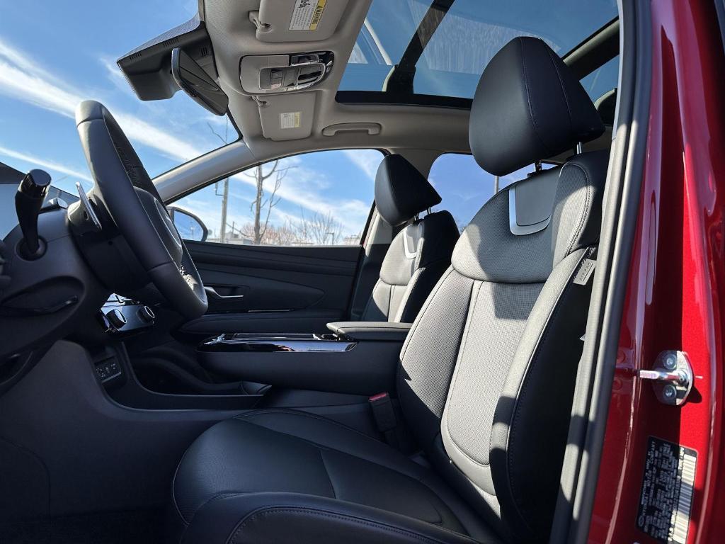 new 2026 Hyundai TUCSON Hybrid car, priced at $42,930