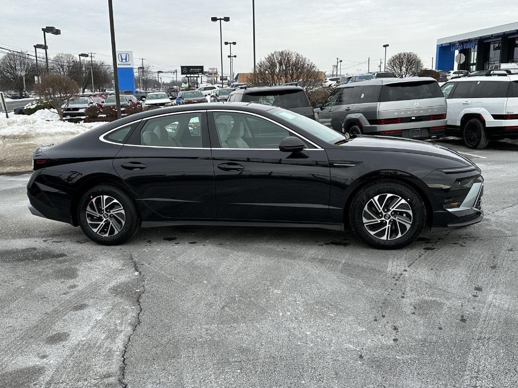 new 2026 Hyundai Sonata Hybrid car, priced at $29,405