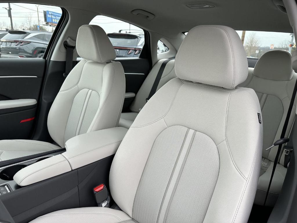 new 2026 Hyundai Sonata Hybrid car, priced at $29,405