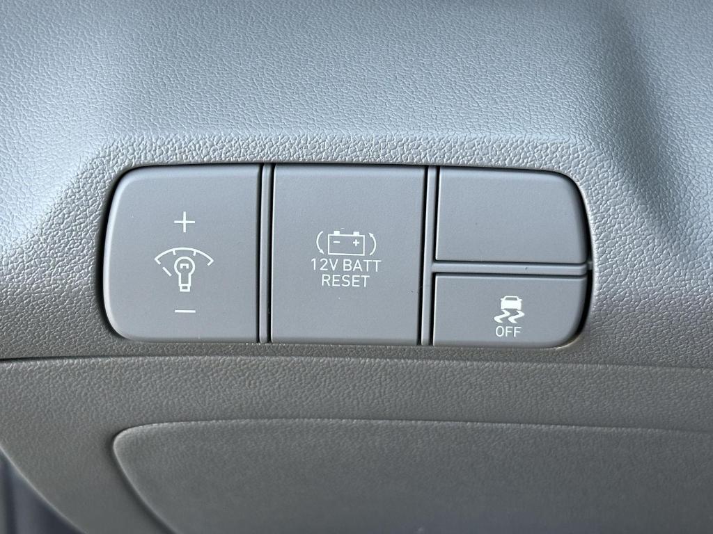 new 2026 Hyundai ELANTRA HEV car, priced at $27,825