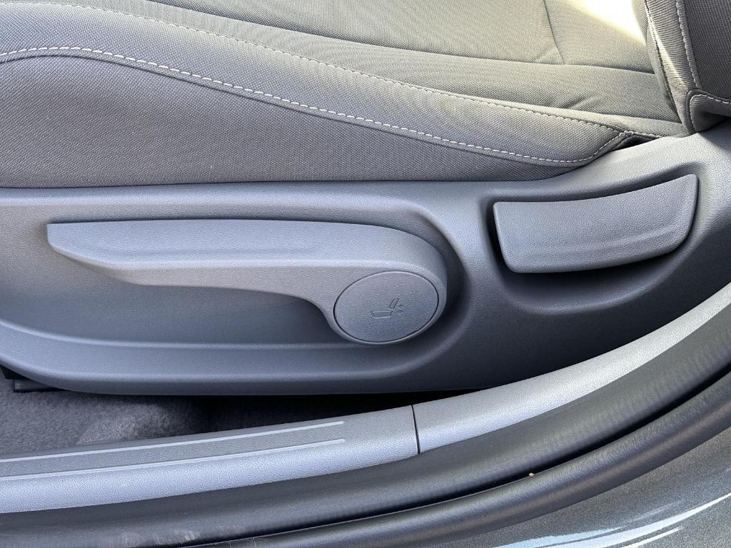 new 2026 Hyundai ELANTRA HEV car, priced at $27,825