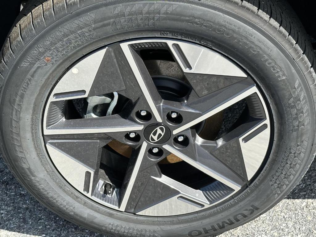 new 2026 Hyundai Tucson car, priced at $35,580