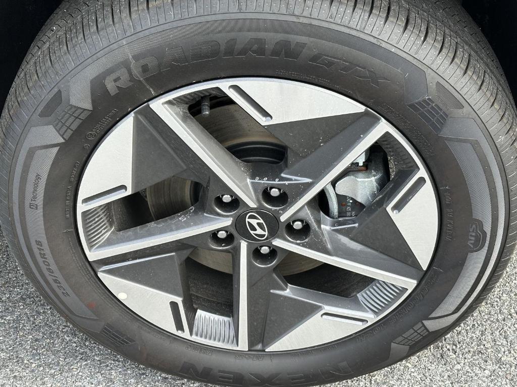 new 2026 Hyundai TUCSON Hybrid car, priced at $35,930