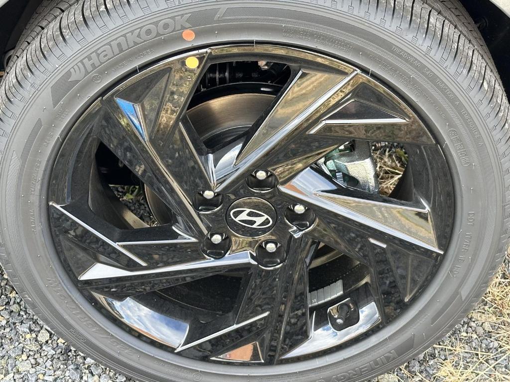 new 2026 Hyundai ELANTRA HEV car, priced at $27,840