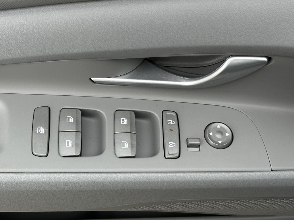 new 2026 Hyundai ELANTRA HEV car, priced at $27,825