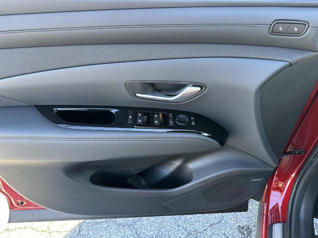 new 2026 Hyundai TUCSON Hybrid car, priced at $42,615