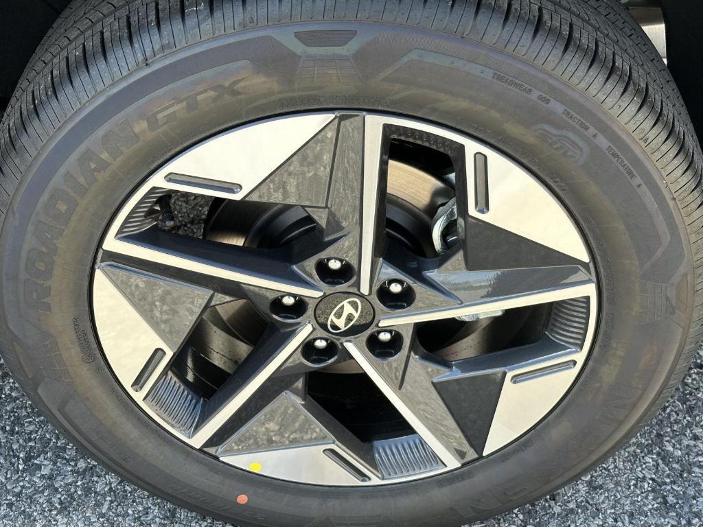 new 2026 Hyundai TUCSON Hybrid car, priced at $36,175