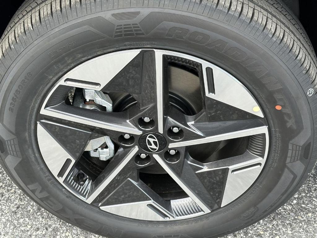new 2026 Hyundai TUCSON Hybrid car, priced at $34,305