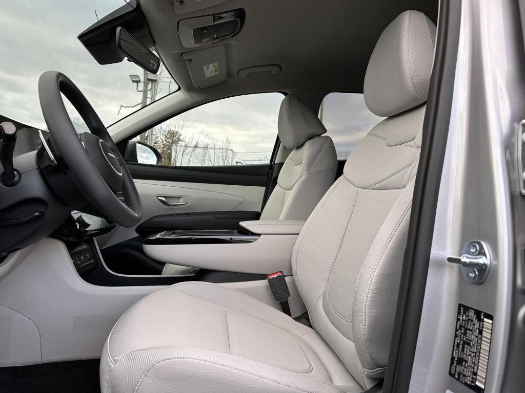 new 2026 Hyundai TUCSON Hybrid car, priced at $34,305