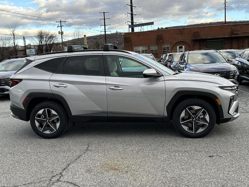 new 2026 Hyundai TUCSON Hybrid car, priced at $34,305