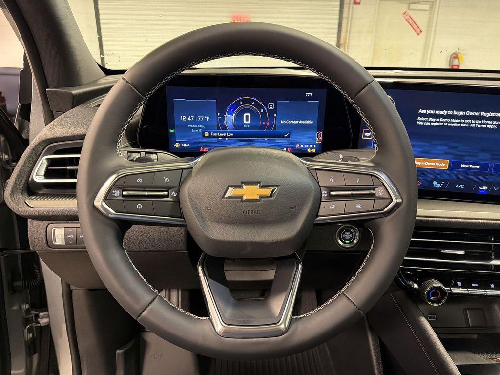 new 2026 Chevrolet Traverse car, priced at $45,631