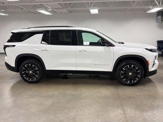 new 2026 Chevrolet Traverse car, priced at $45,441