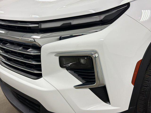 new 2026 Chevrolet Traverse car, priced at $45,441