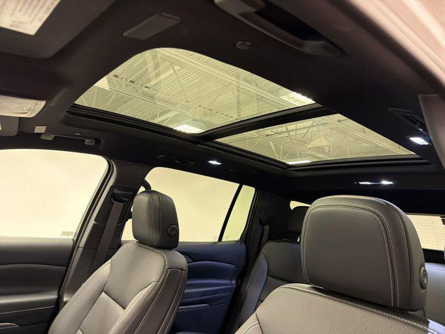 new 2026 Chevrolet Traverse car, priced at $43,843