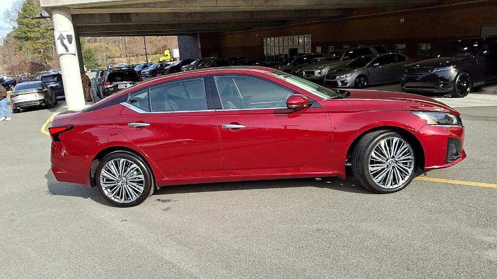 used 2025 Nissan Altima car, priced at $26,997