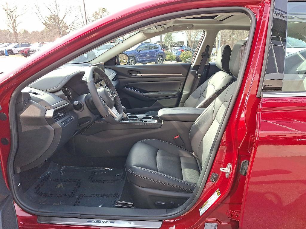 used 2025 Nissan Altima car, priced at $26,997