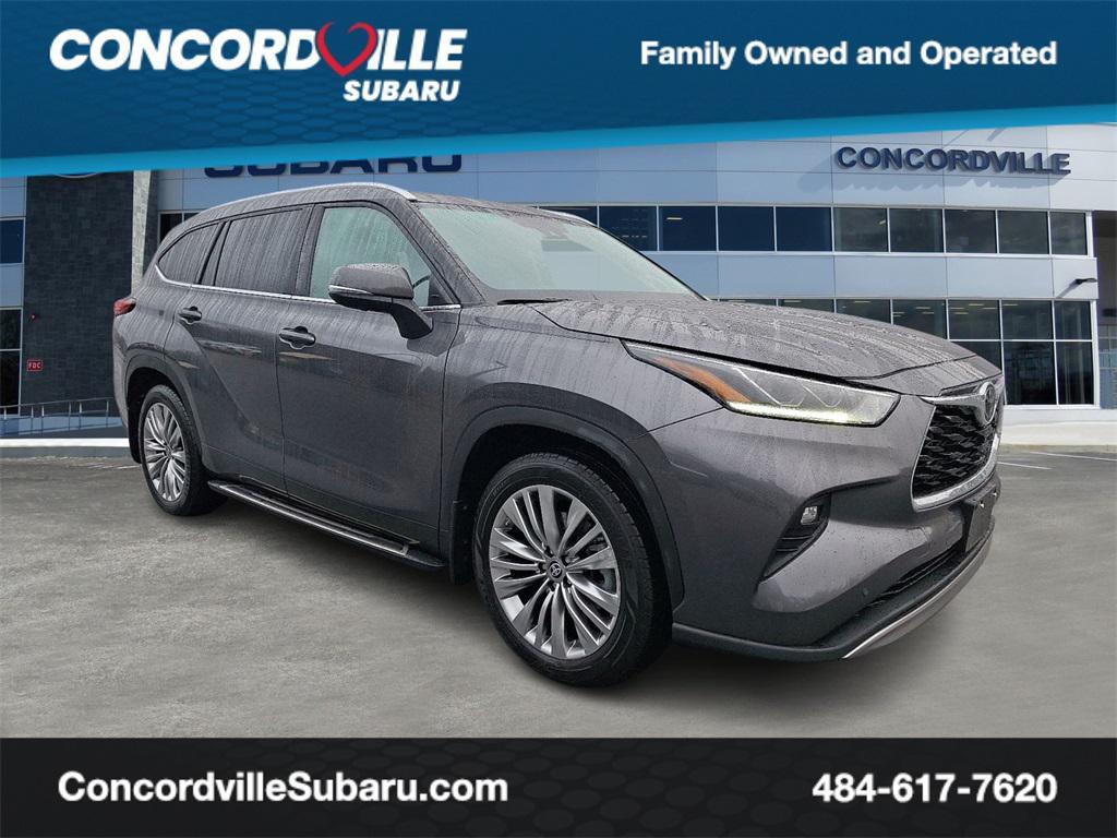 used 2023 Toyota Highlander car, priced at $41,500